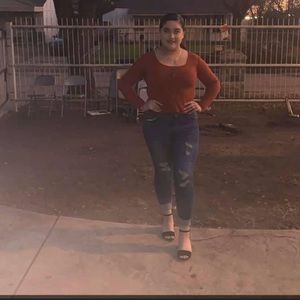 Meet your Posher, Abigail